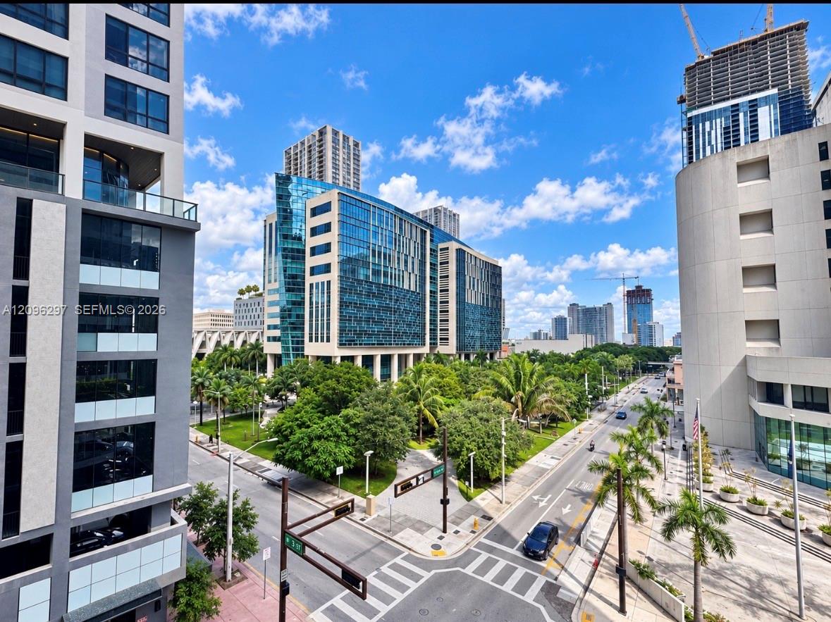 225 N Miami Avenue 504 Property Photo 1