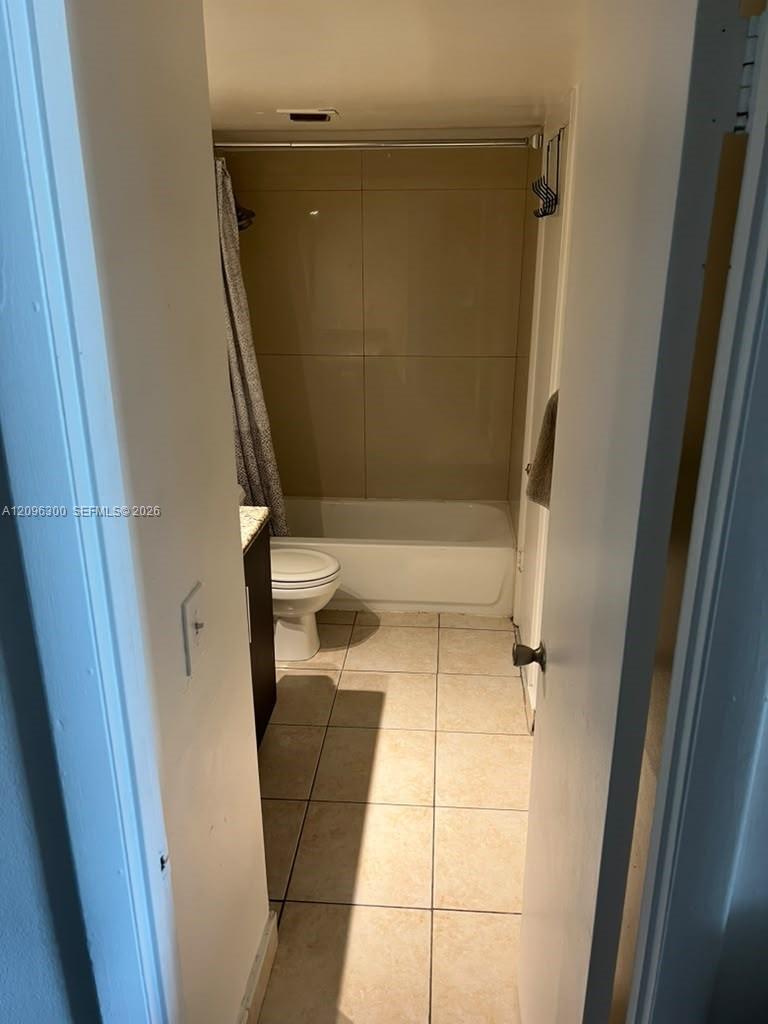 486 Nw 165th St Road B-603 Property Photo 15