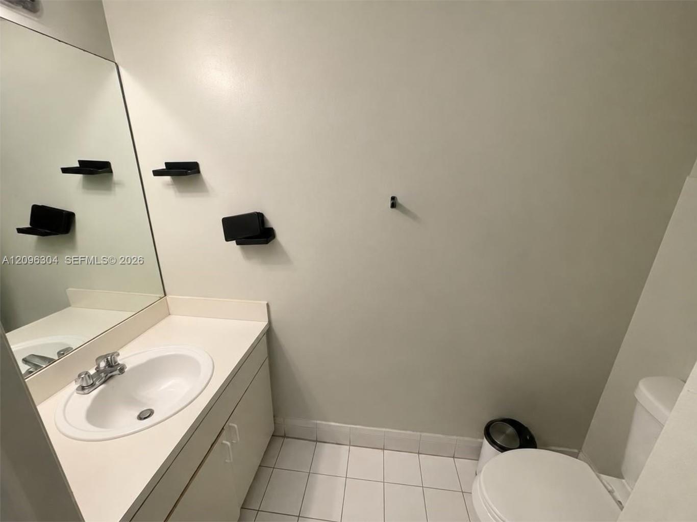 14030 Ne 3rd Court Property Photo 4