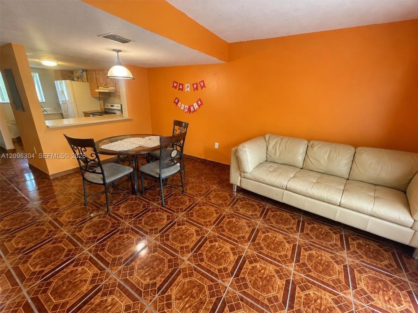 14030 Ne 3rd Court Property Photo 5