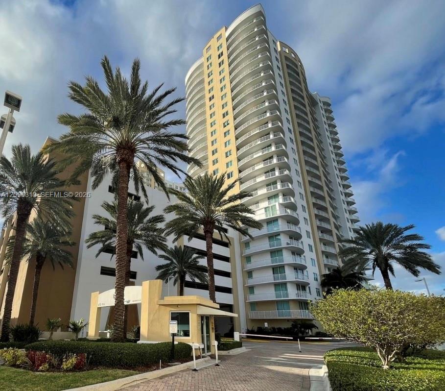 1745 E Hallandale Beach Boulevard 507W Property Photo 1