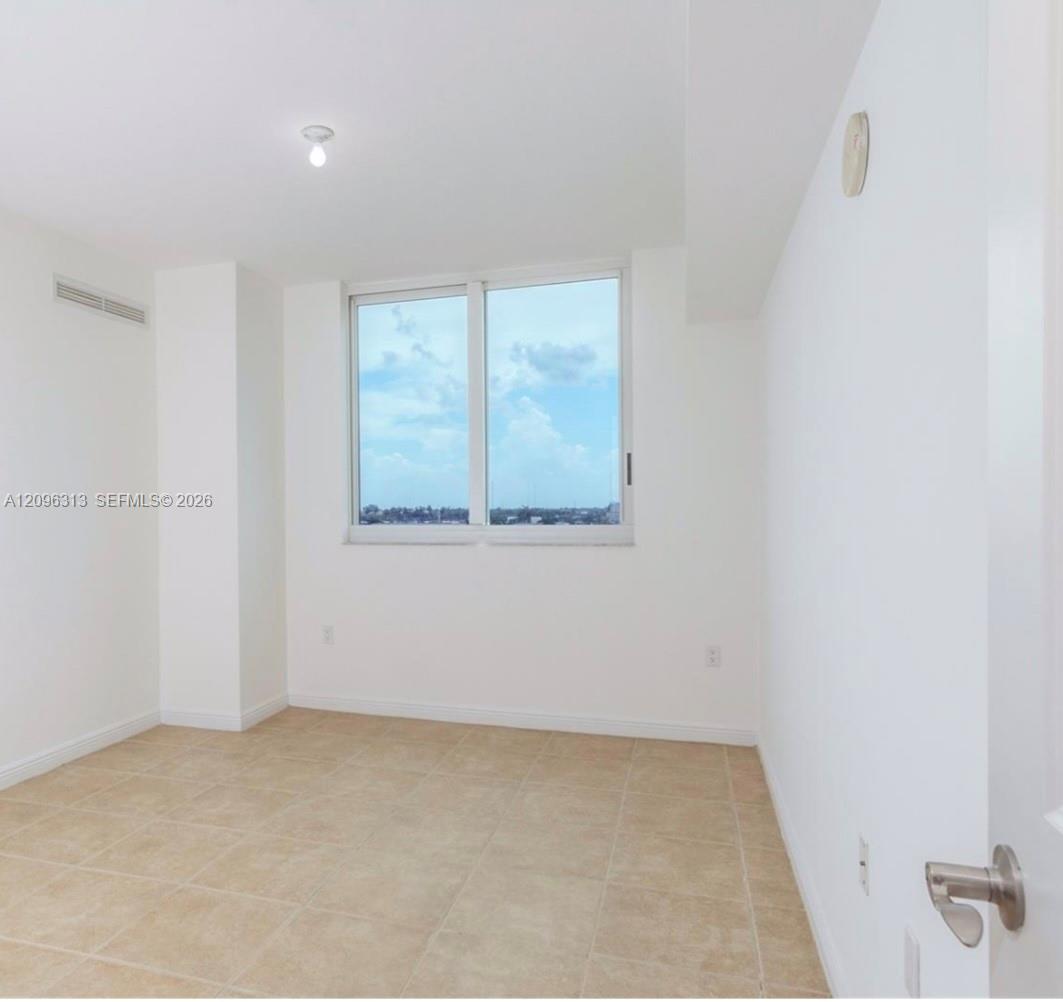 1745 E Hallandale Beach Boulevard 507w Property Photo 24