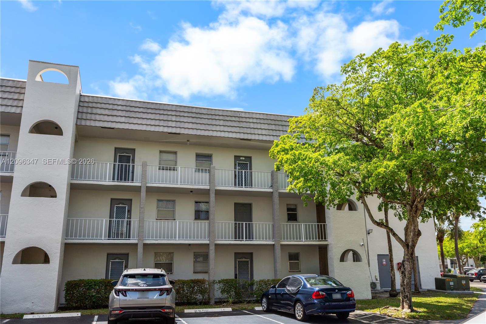8450 Sunrise Lakes Boulevard 306 Property Photo 1