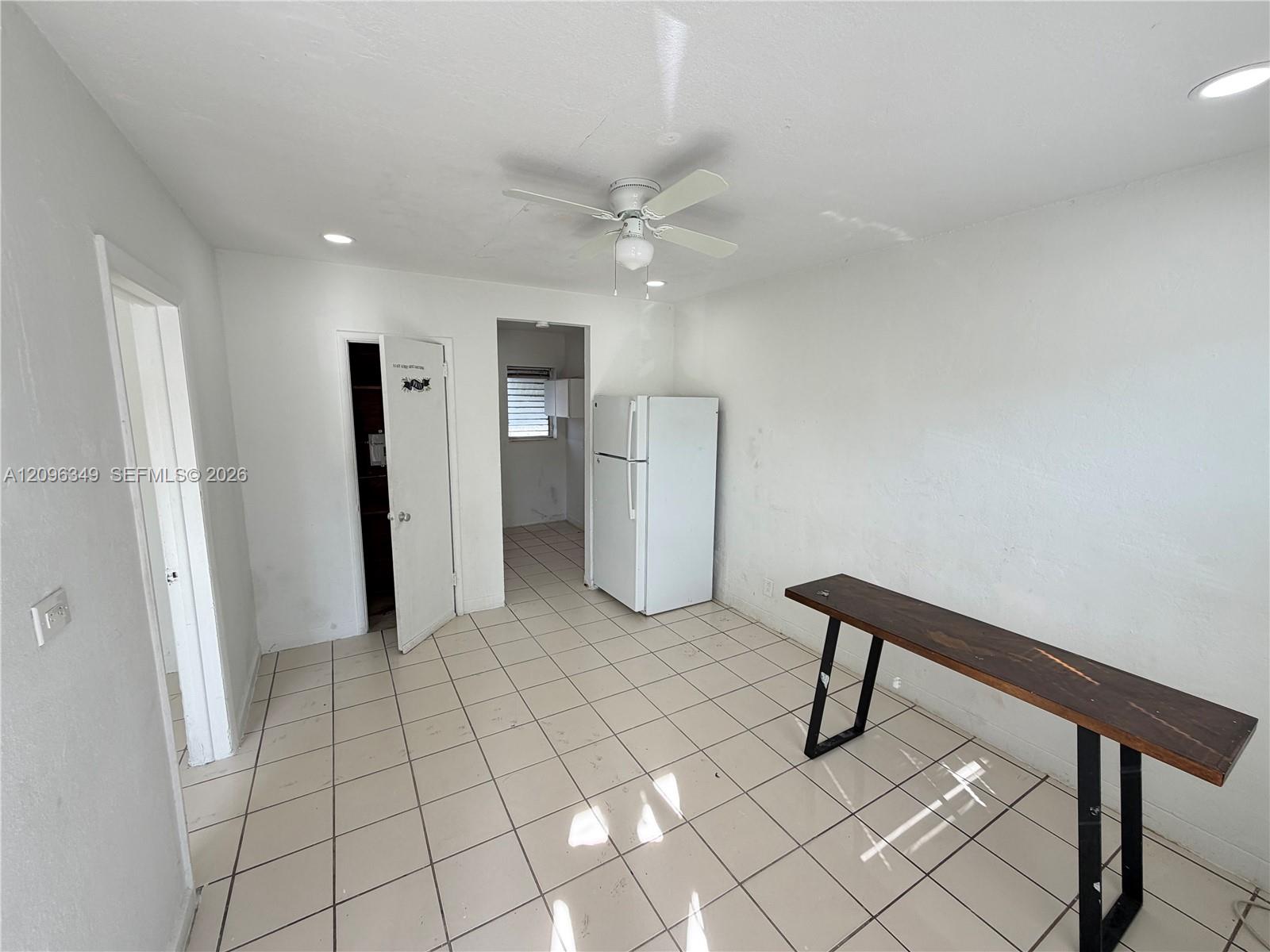 2041 Jackson Street 2 Property Photo 2