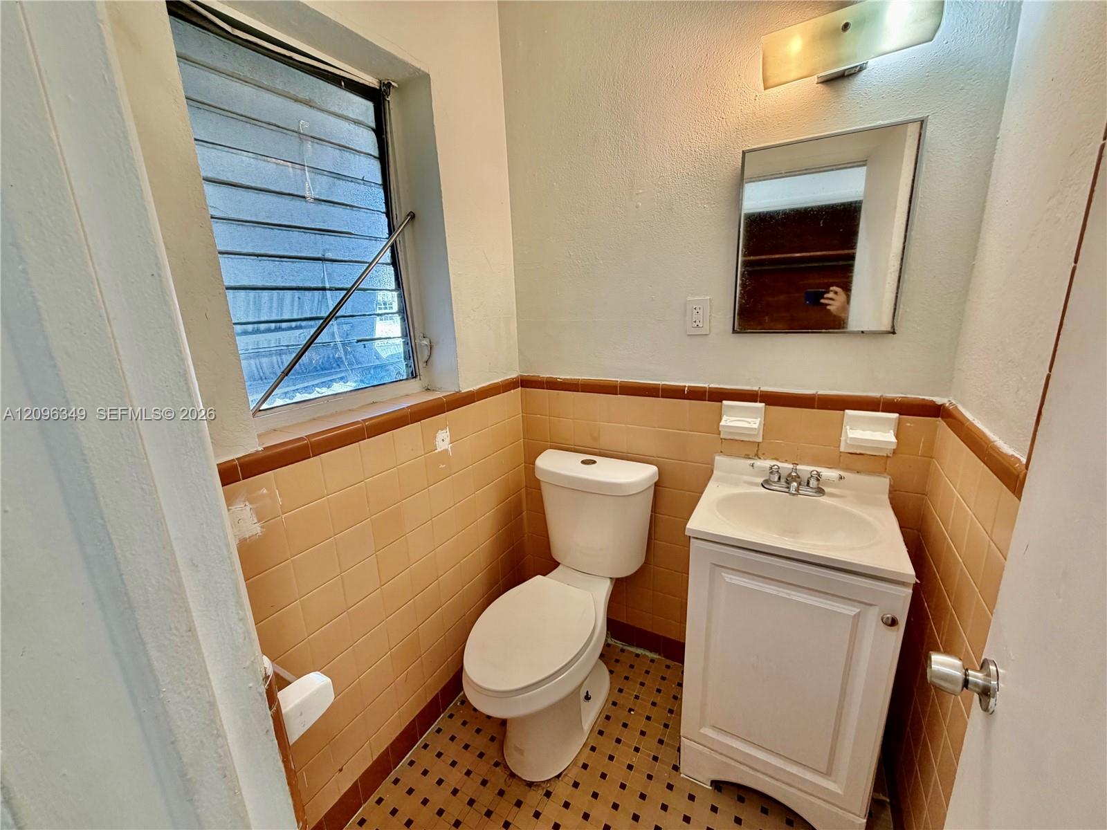 2041 Jackson Street 2 Property Photo 9