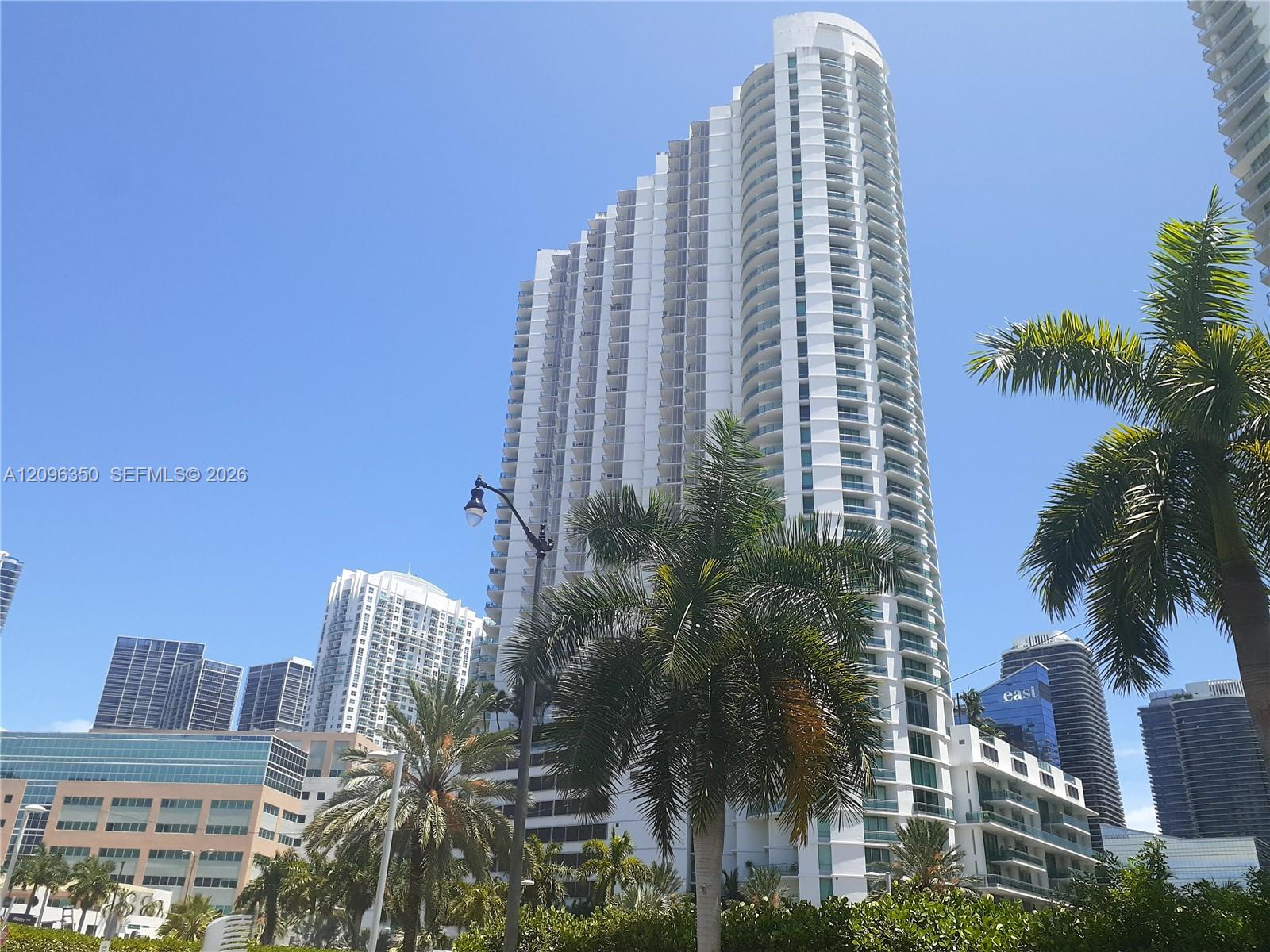 350 S Miami Avenue 3708 Property Photo 1