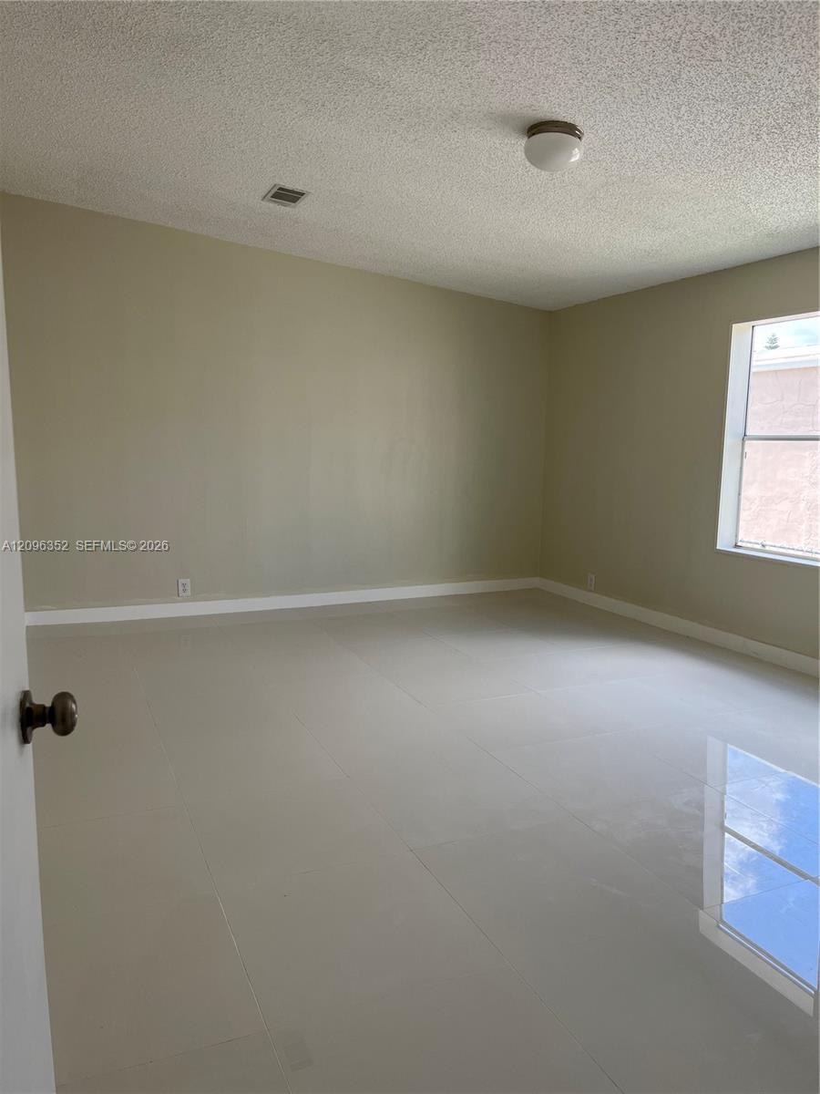 19800 Sw 180 Property Photo 6