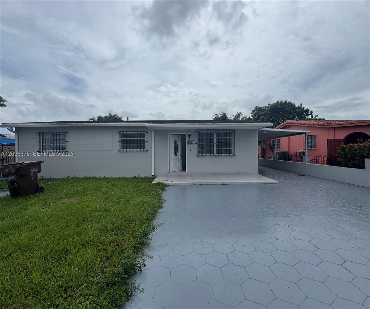 1320 W 37th Street Property Photo 1