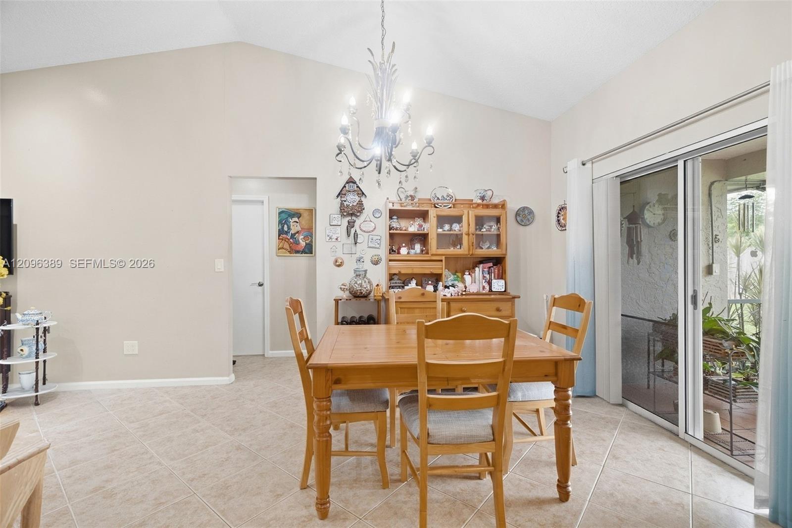 8421 Nw 45th Street Property Photo 12