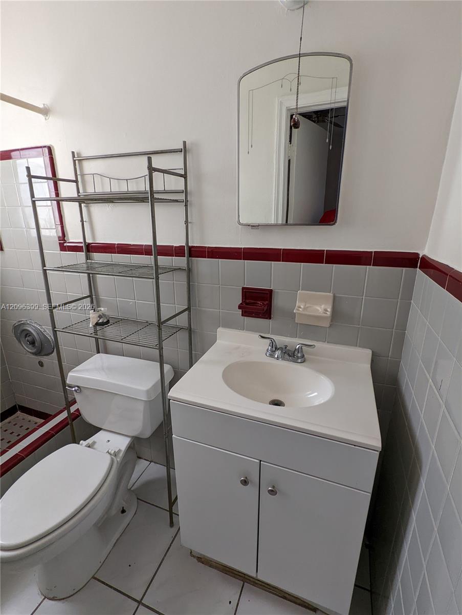 A12096399 Property Photo 7