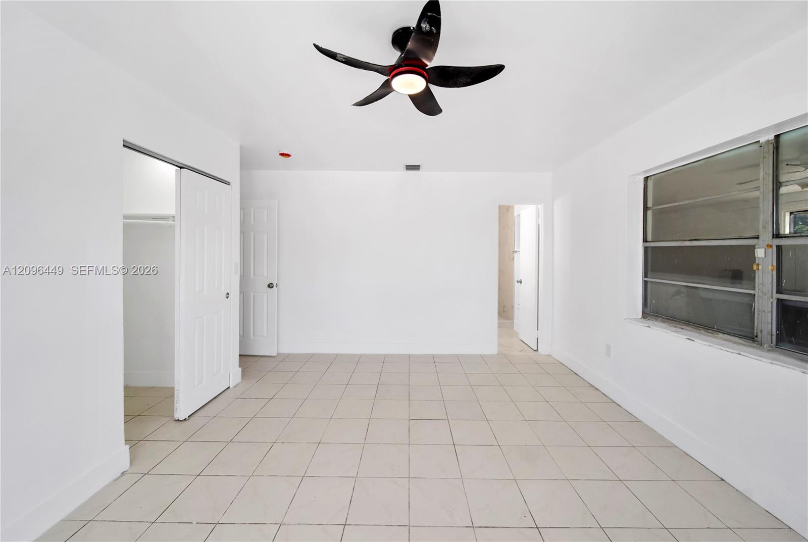 A12096449 Property Photo 6