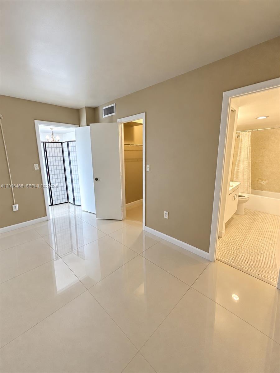 4174 Inverrary Drive 1011 Property Photo 7