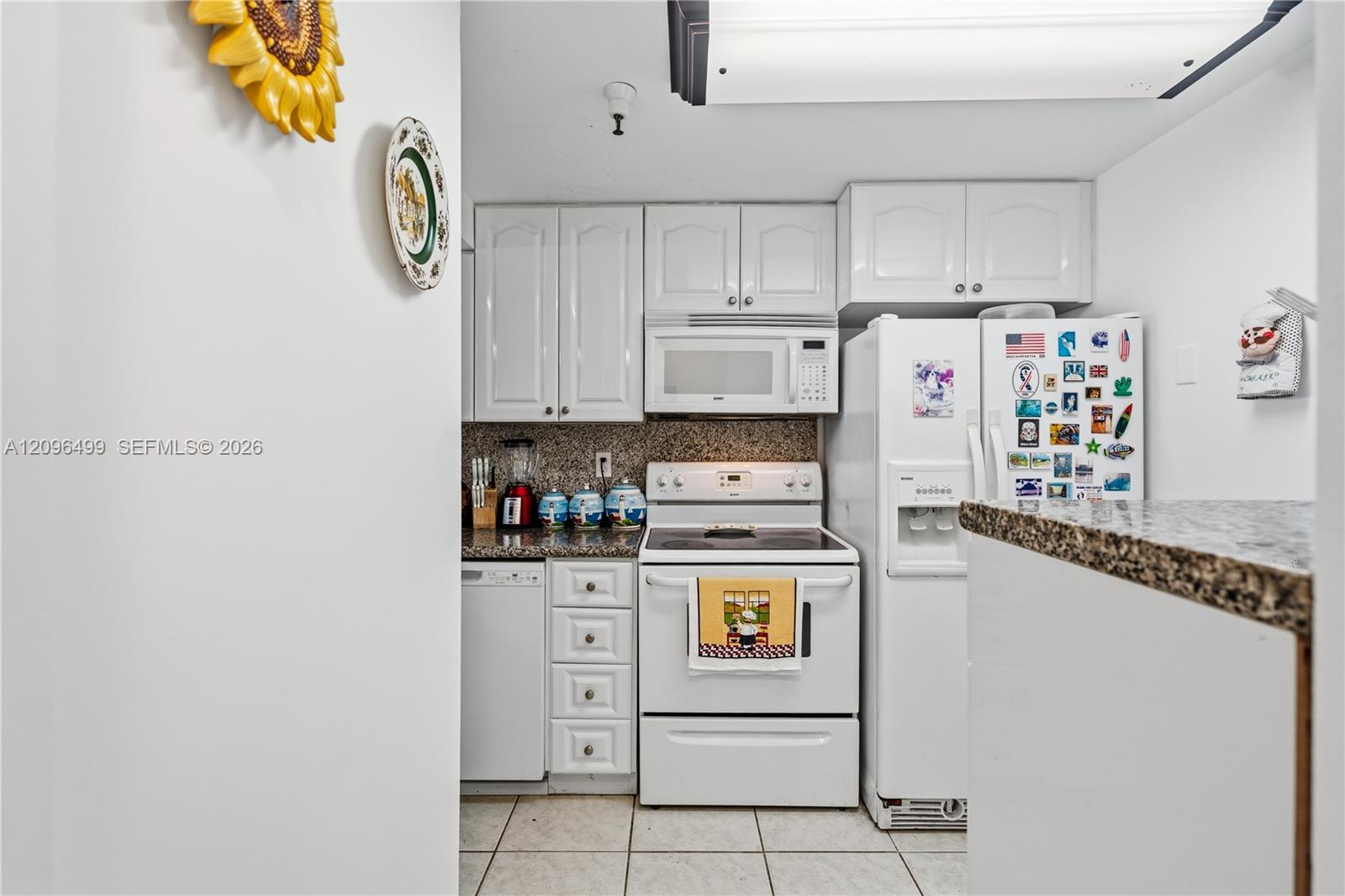 4301 Collins Avenue 901 Property Photo 17