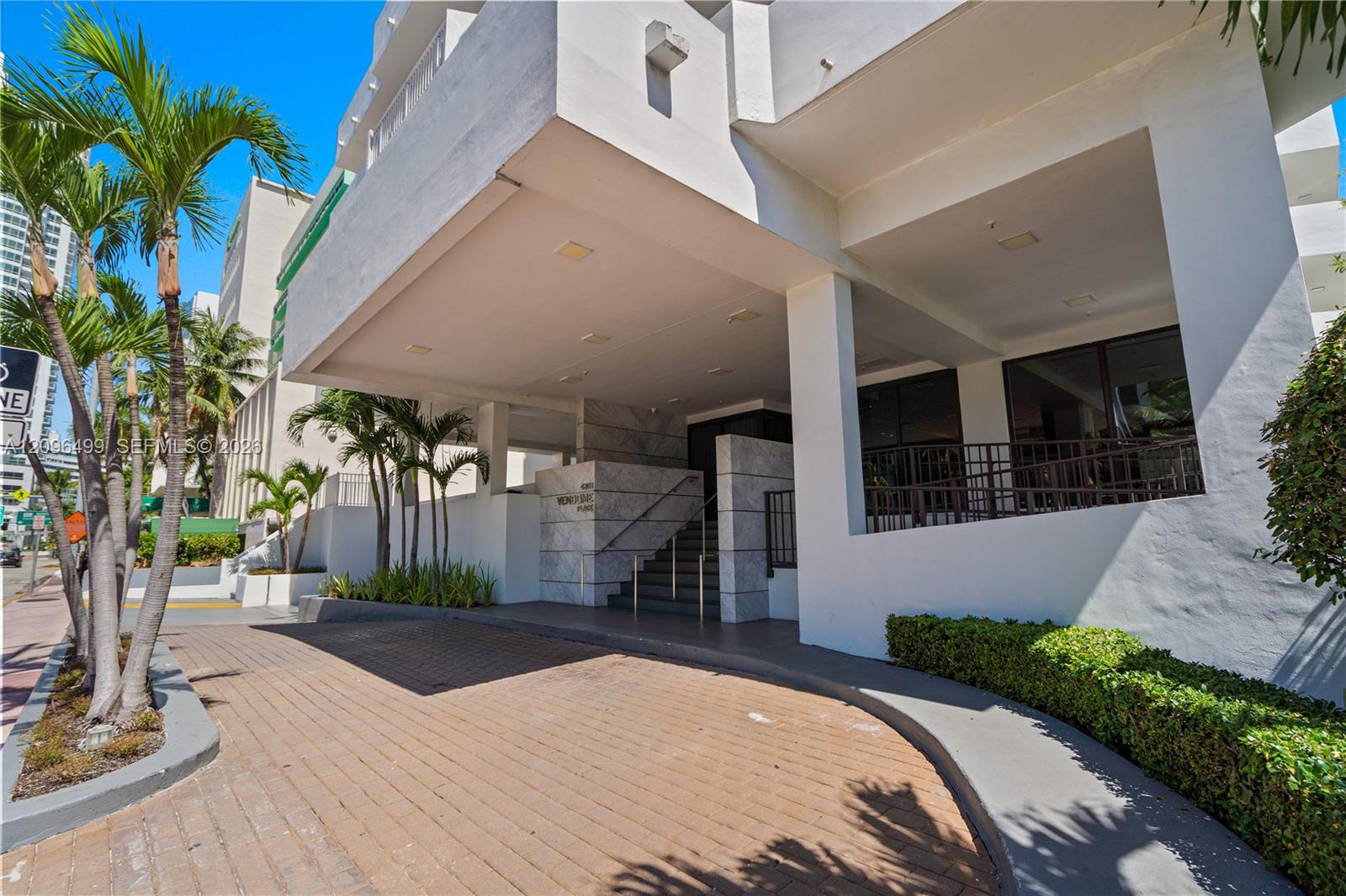 4301 Collins Avenue 901 Property Photo 39