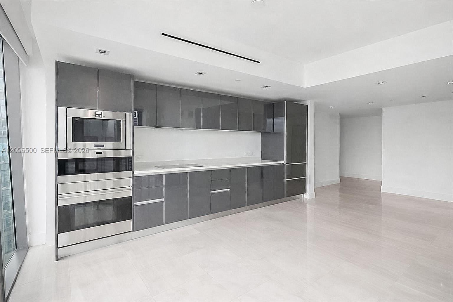 1451 Brickell Avenue 1404 Property Photo 8