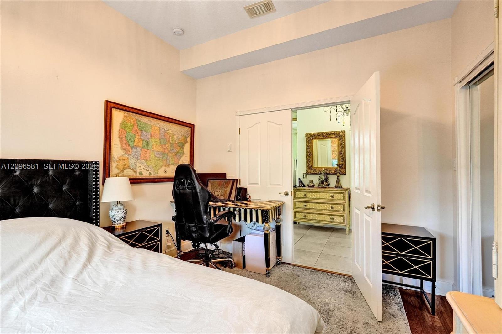 464 Ne Cornwall Avenue Property Photo 25