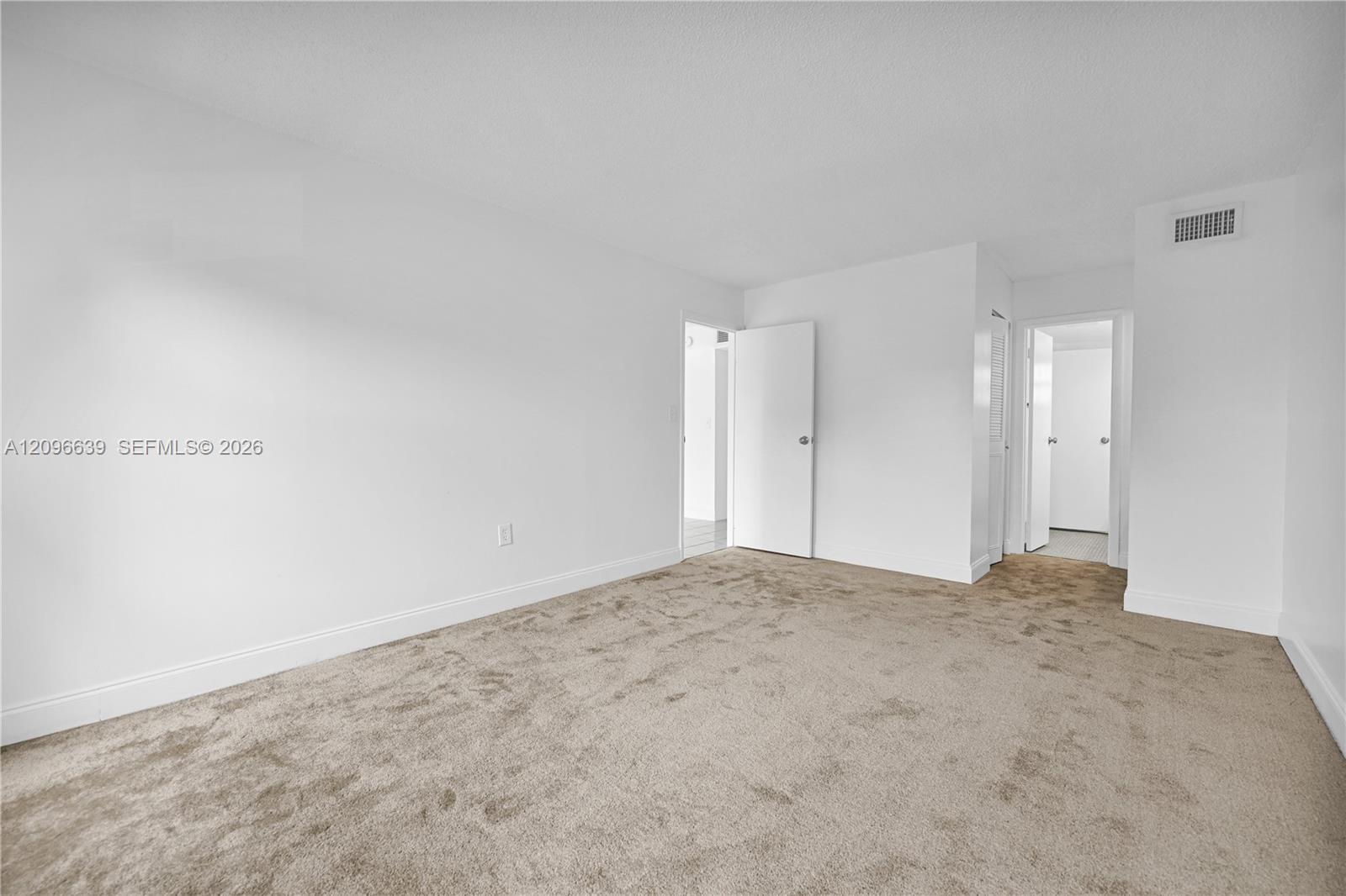 7550 Stirling Road C307 Property Photo 12