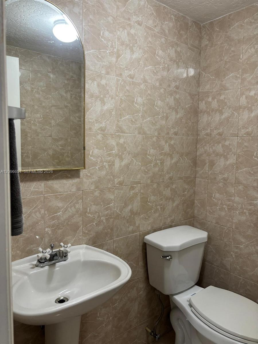 A12096654 Property Photo 7