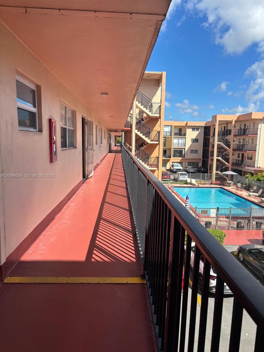 A12096654 Property Photo 29