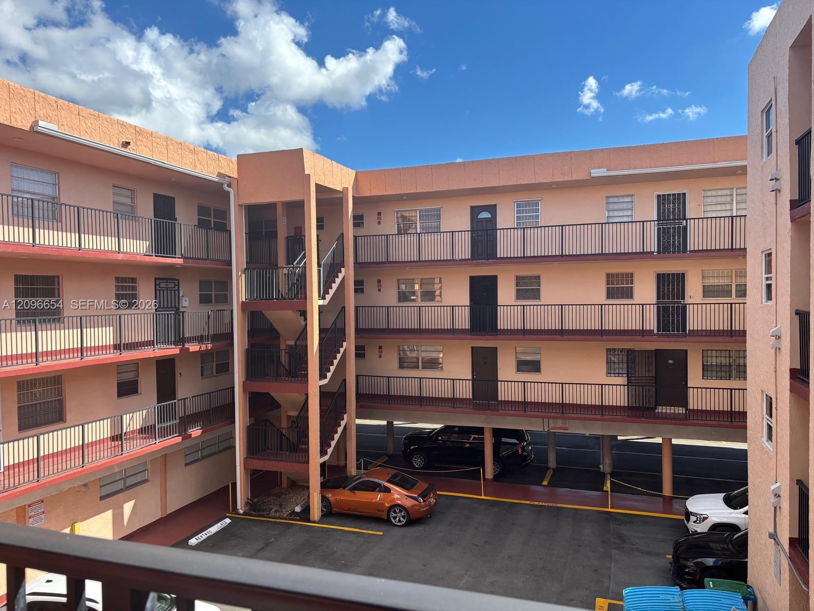 A12096654 Property Photo 33