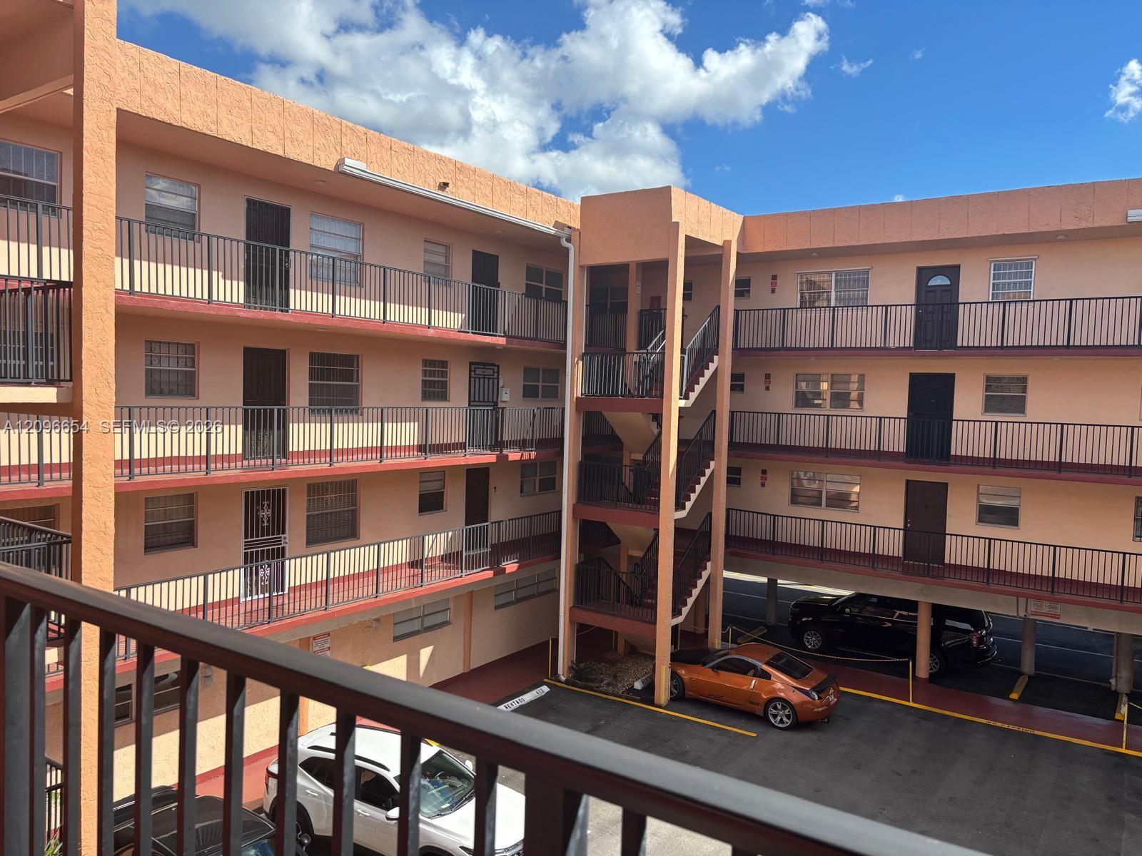 A12096654 Property Photo 34