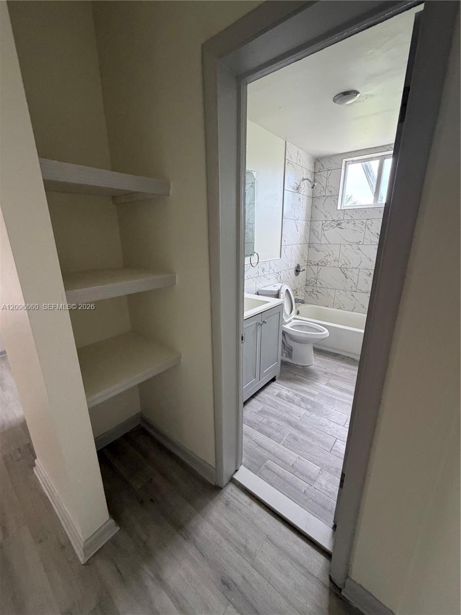 1120 Marseille Drive 2 Property Photo 5