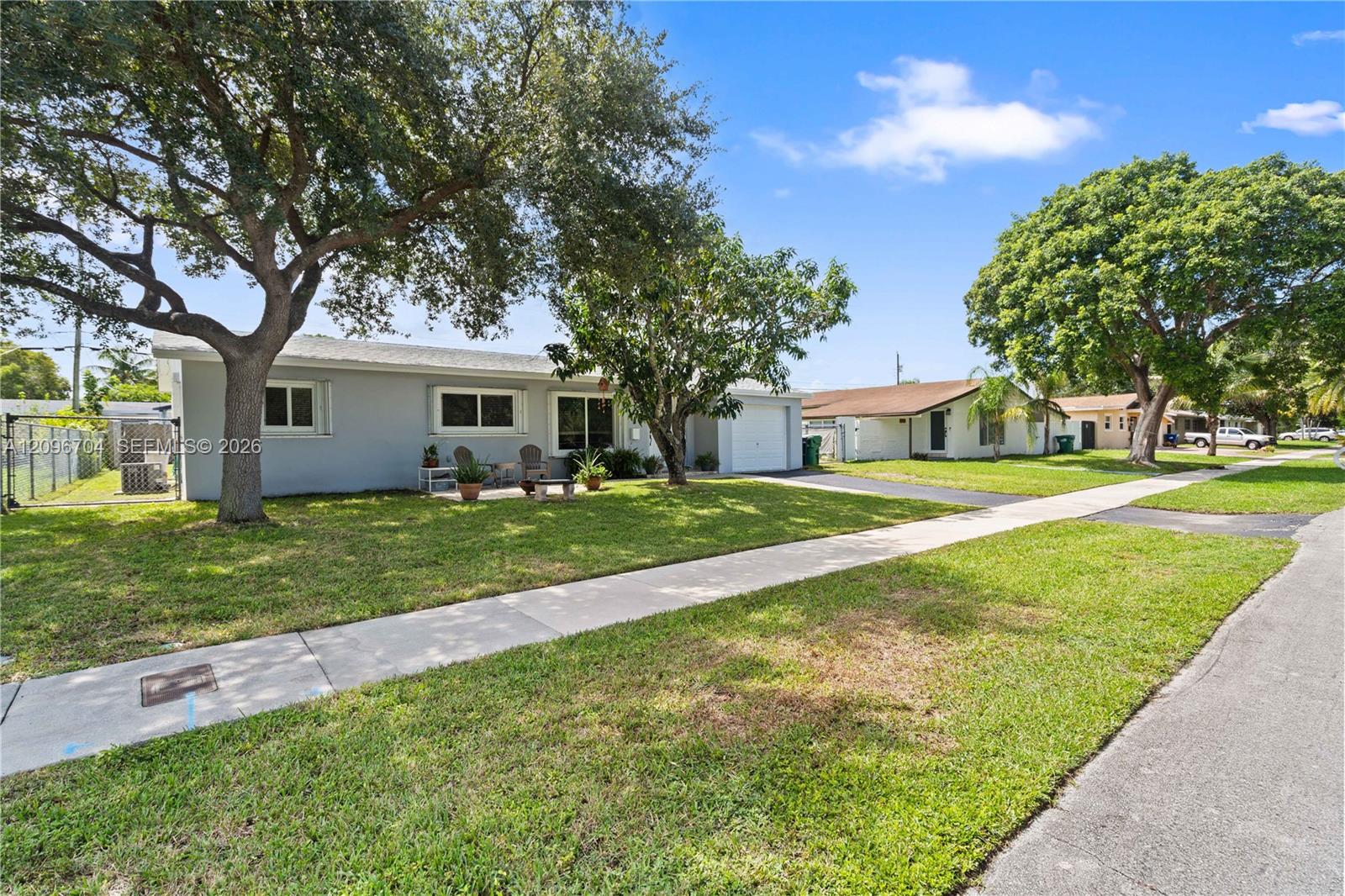 8730 Sw 190th Street Property Photo 1