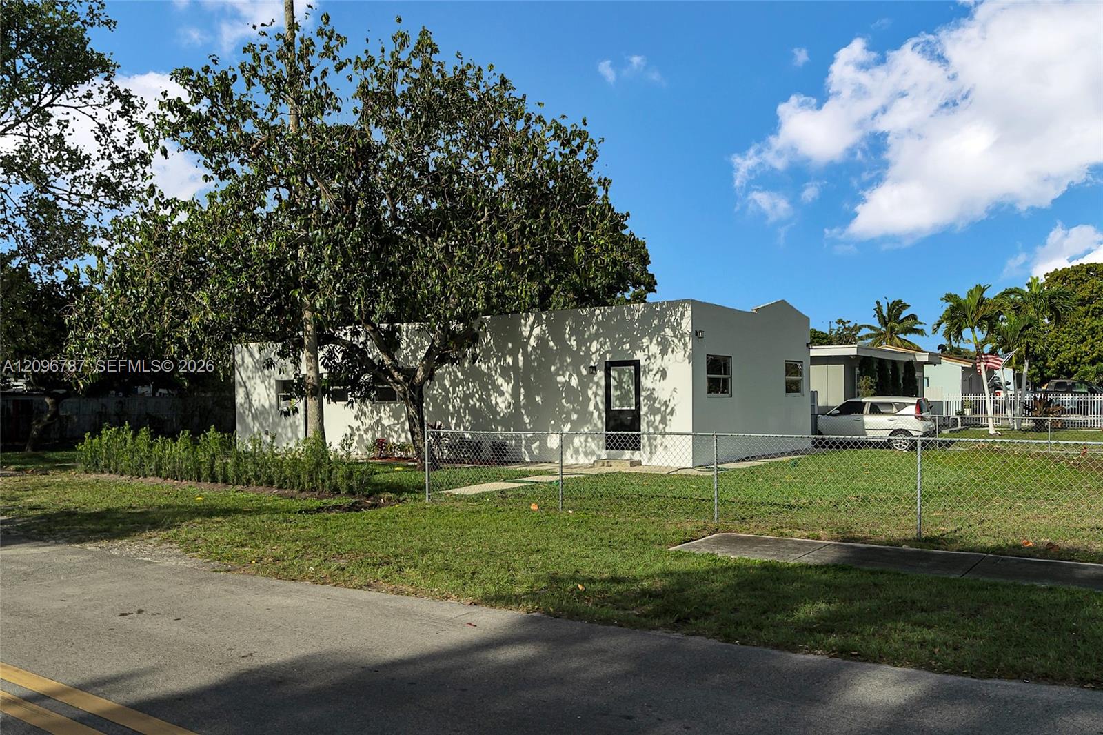 1046 Jann Avenue Property Photo 2