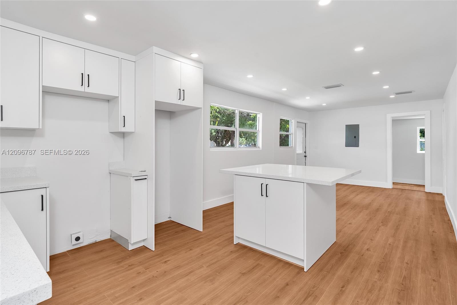 1046 Jann Avenue Property Photo 11
