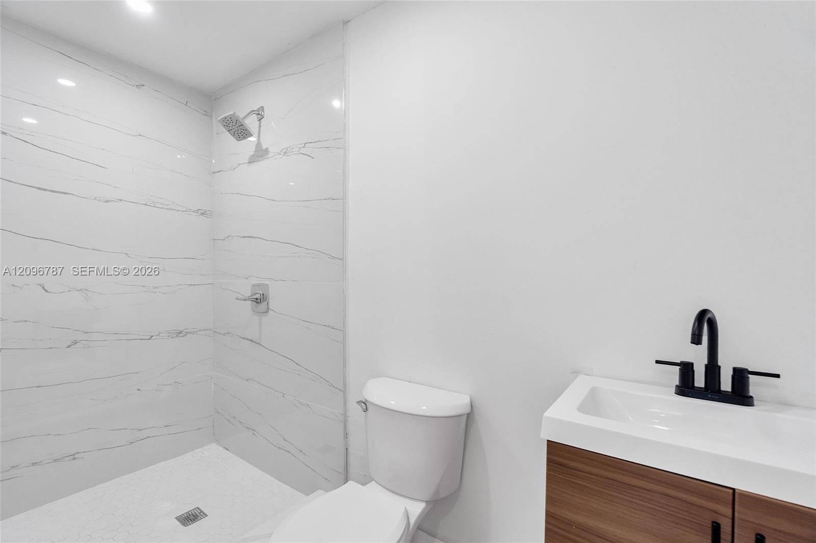 1046 Jann Avenue Property Photo 23