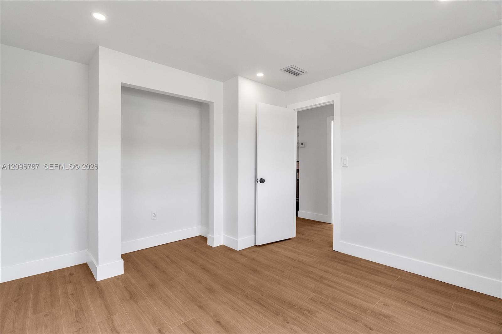 1046 Jann Avenue Property Photo 28