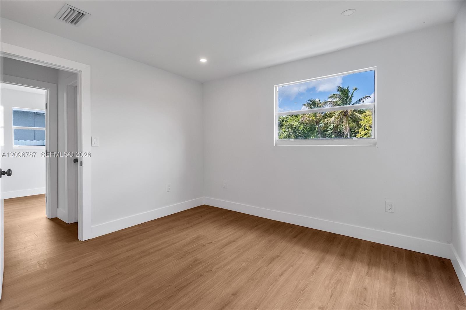 1046 Jann Avenue Property Photo 29