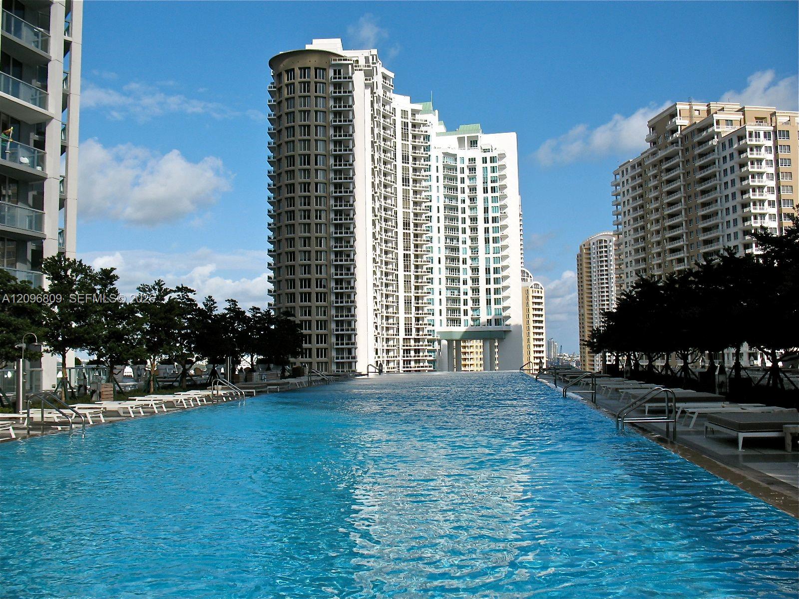 465 Brickell Avenue 617 Property Photo 1