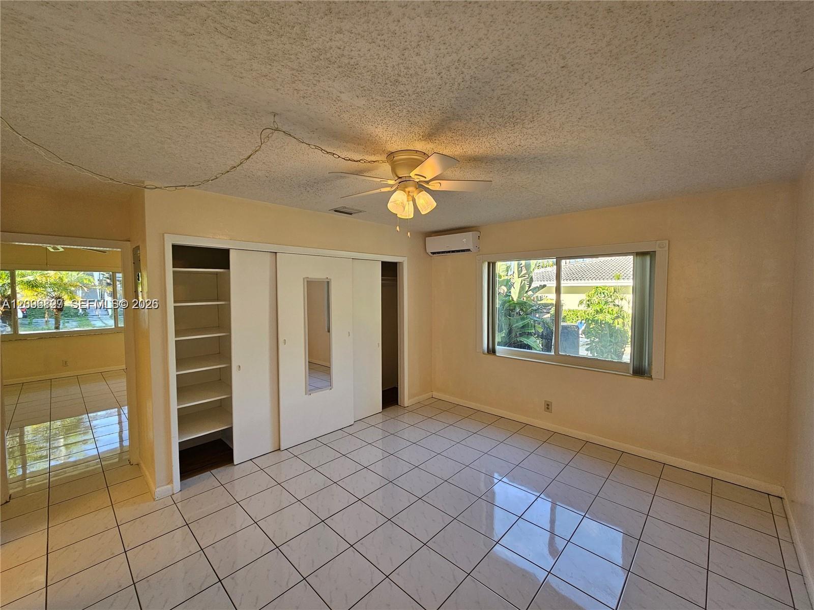 3221 Ne 7th Place B Property Photo 12