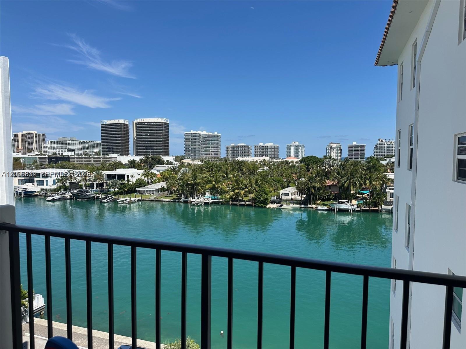 9341 E Bay Harbor Drive 6c Property Photo 1