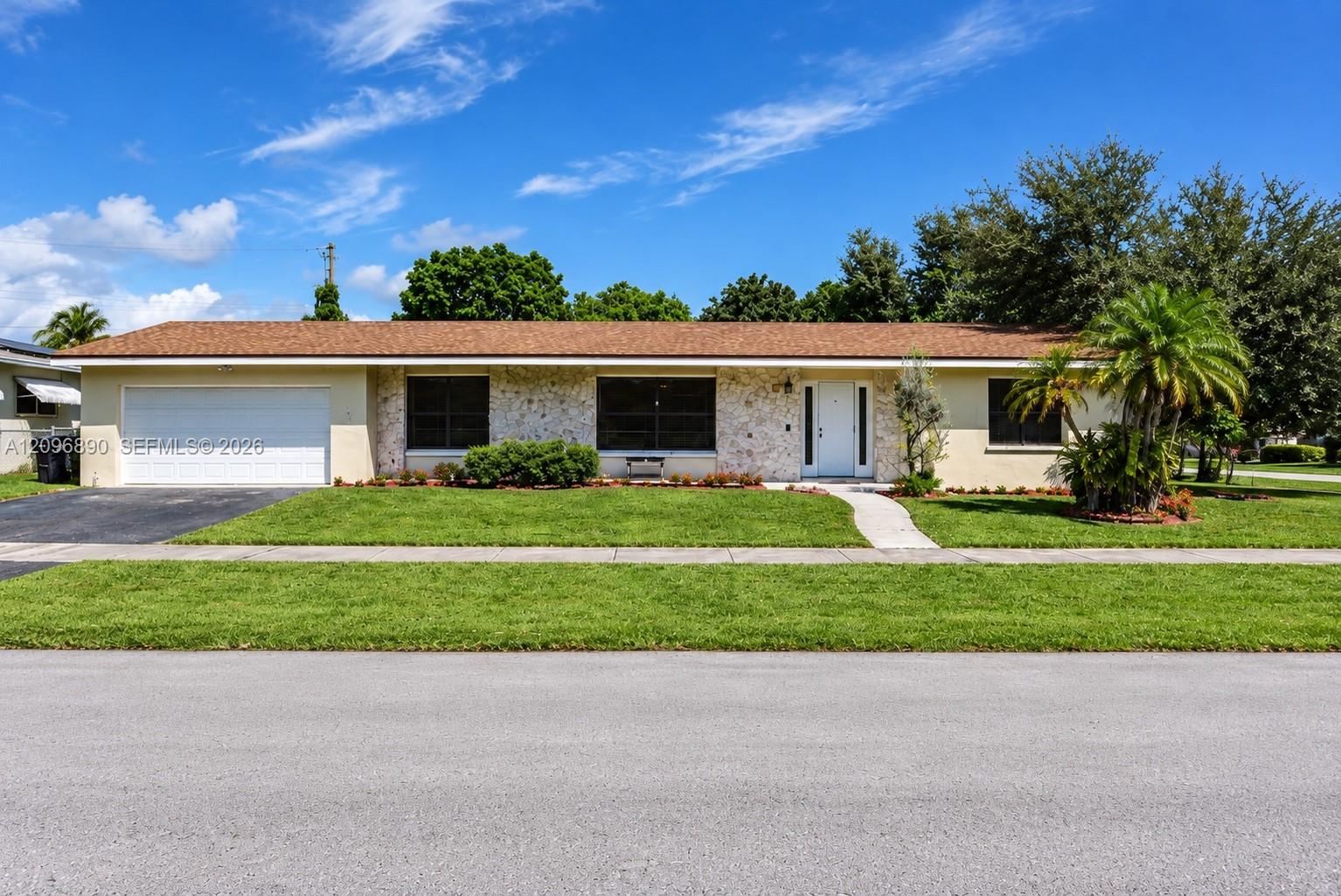 9741 Sw 159th Street Property Photo 3