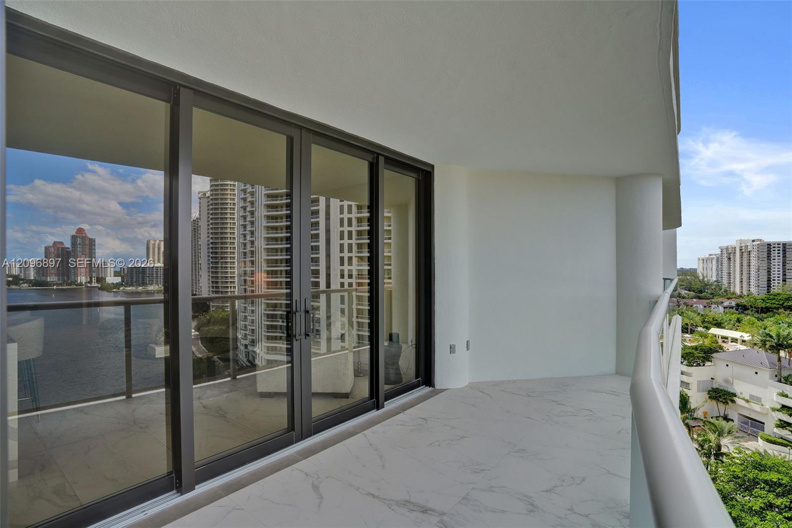 4000 Island Boulevard 1205 Property Photo 7