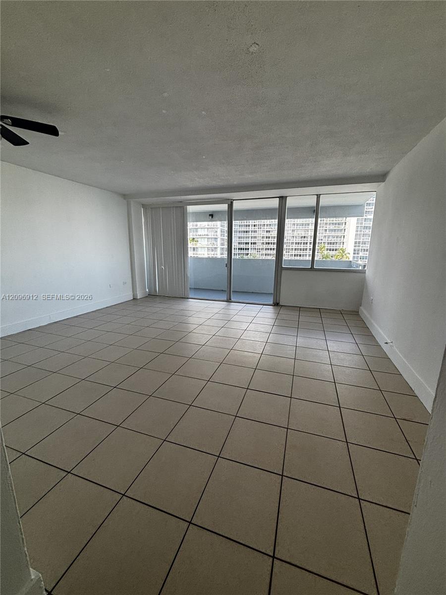 A12096912 Property Photo 3