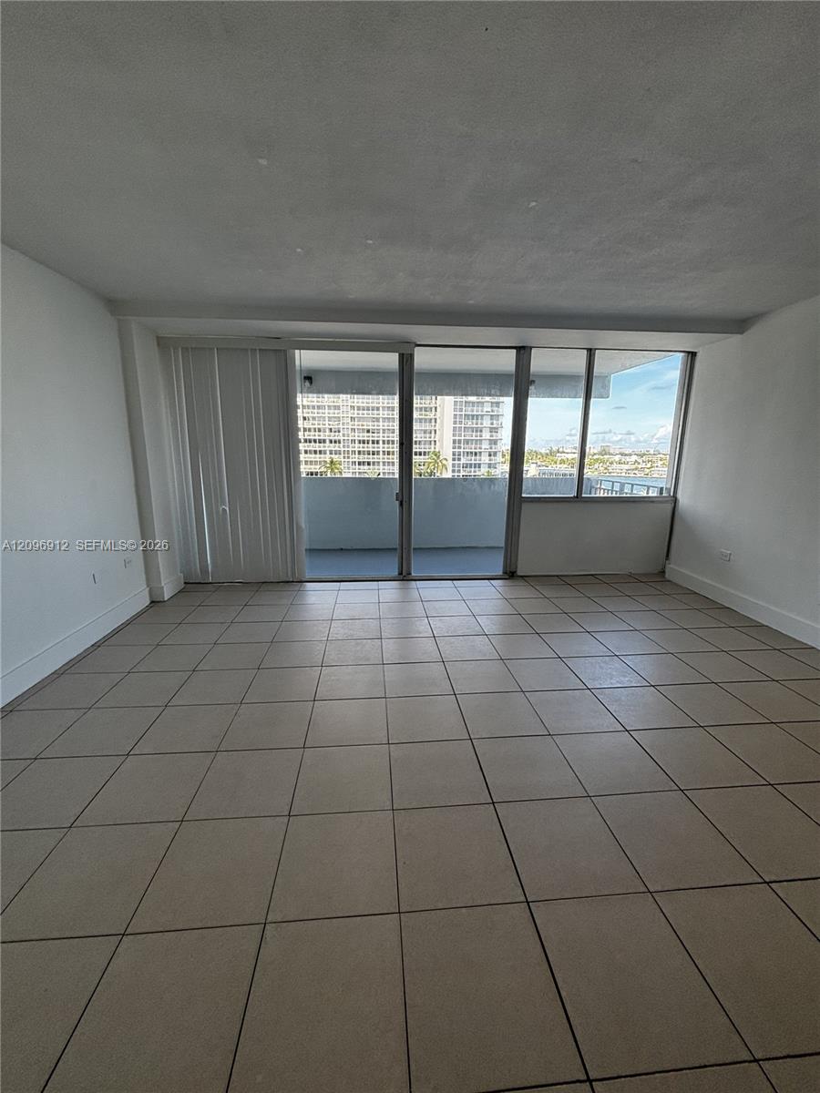 A12096912 Property Photo 4