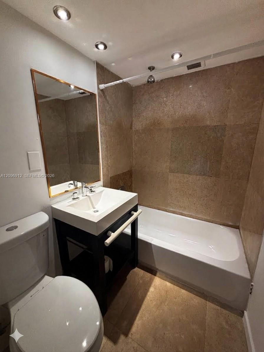A12096912 Property Photo 6