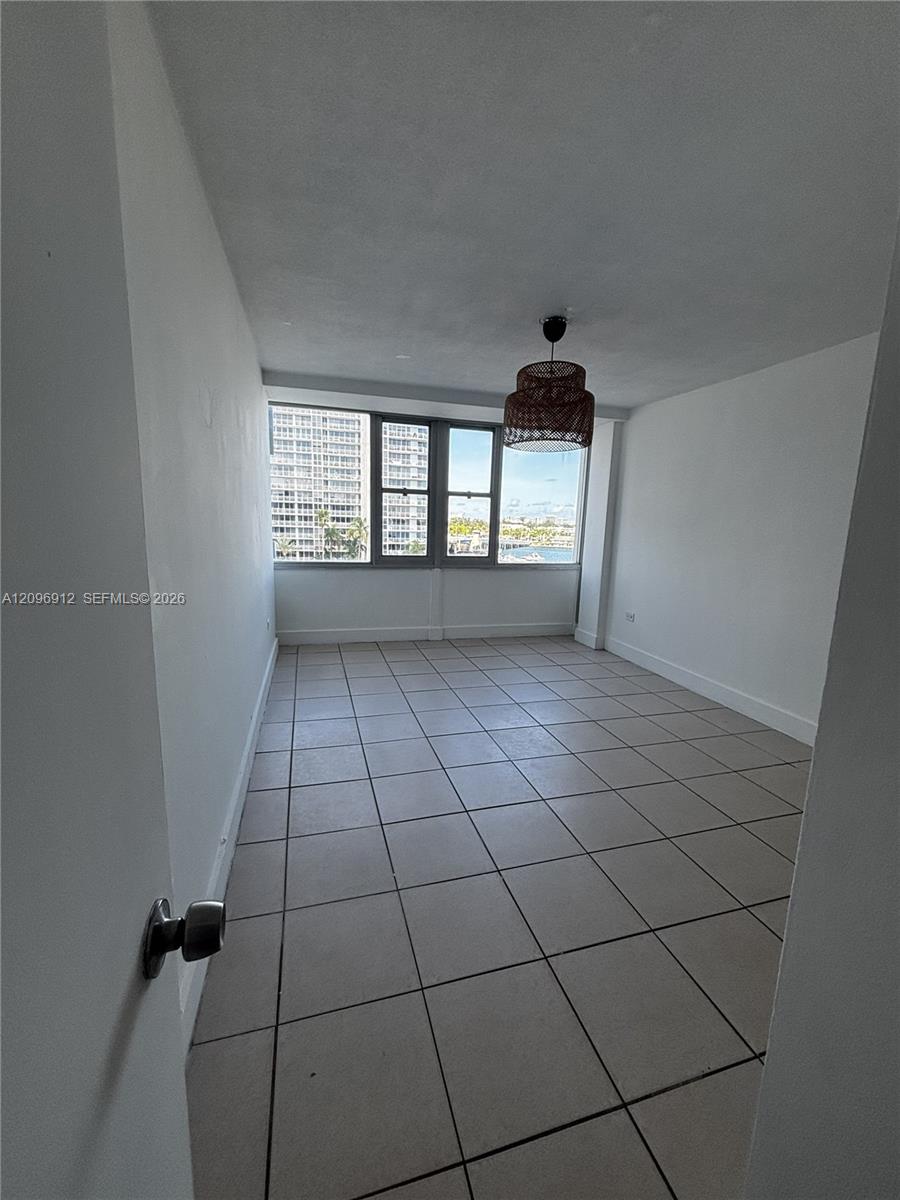 A12096912 Property Photo 8