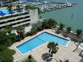 A12096912 Property Photo 15