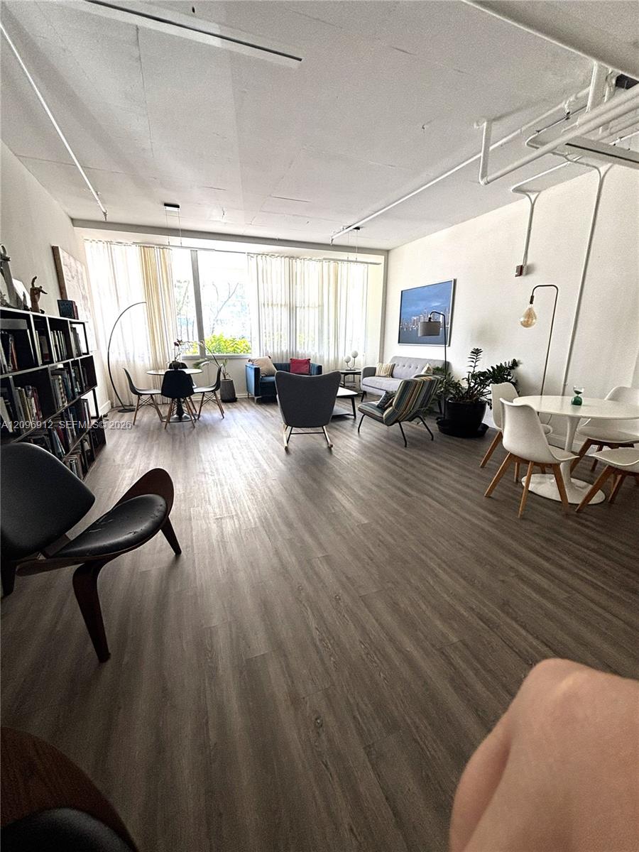 A12096912 Property Photo 17
