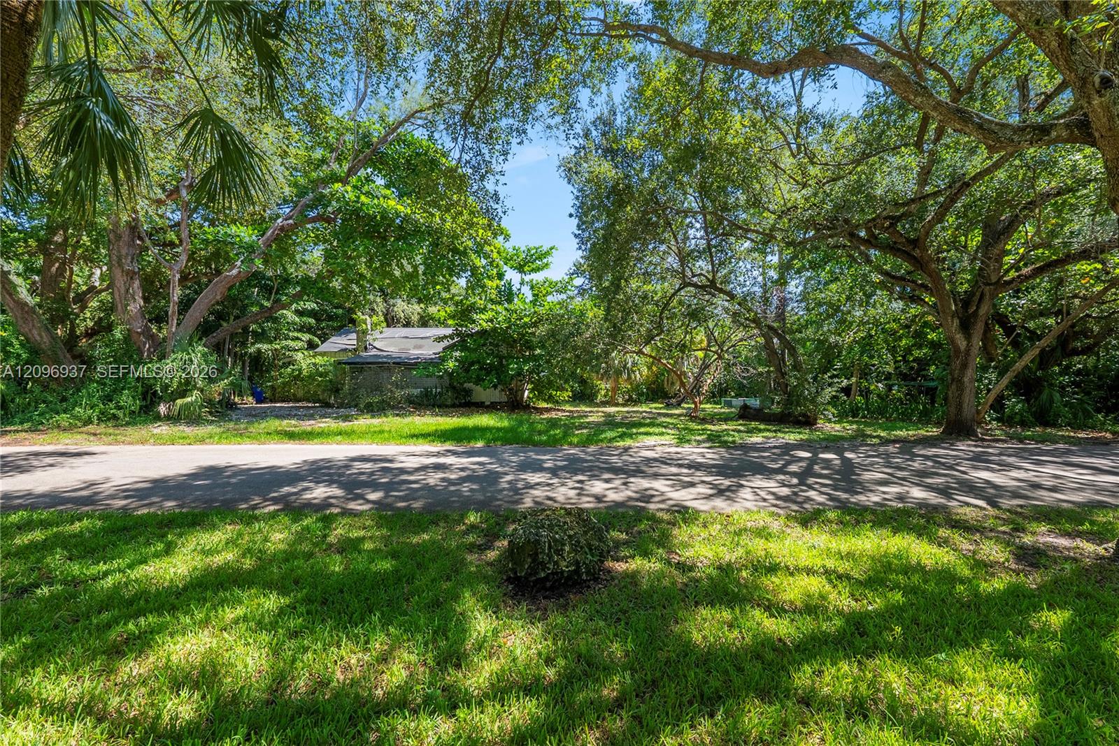 3598 Avocado Avenue Property Photo 10