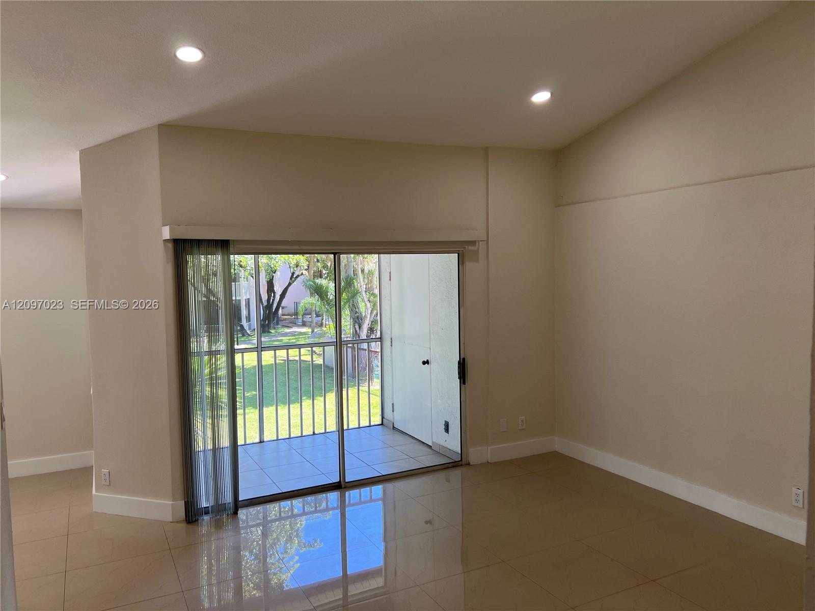 9215 Sw 141st Place 9215 Property Photo 7