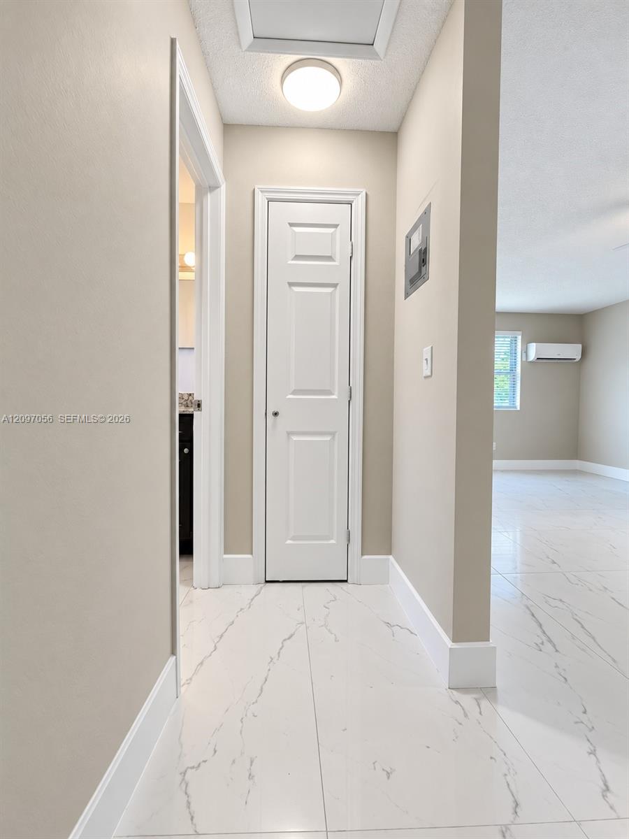 616 Sw 14th Avenue 205 Property Photo 8
