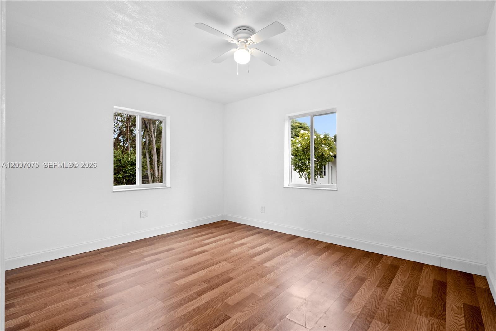 511 Ne 131st Street Property Photo 35