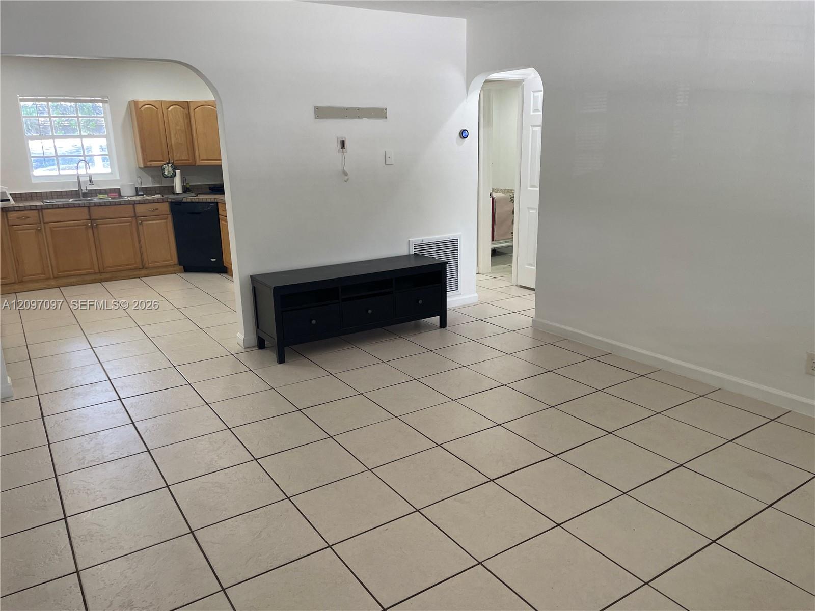 1609 Davie Boulevard Property Photo 8