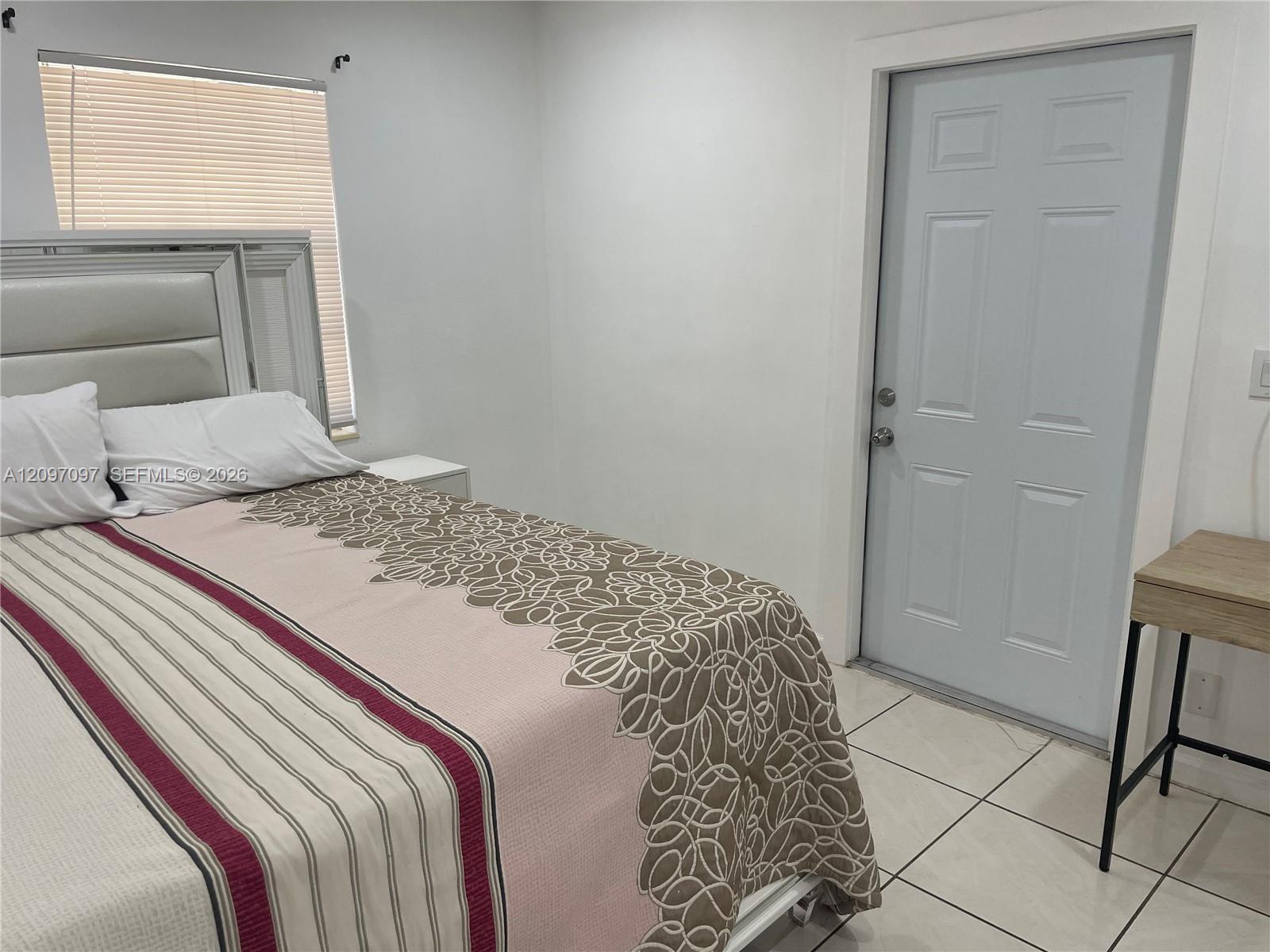 1609 Davie Boulevard Property Photo 10