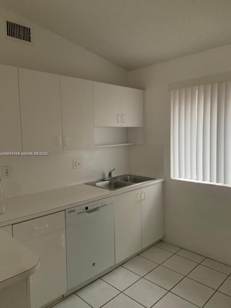 8025 Lake Drive 204 Property Photo 3
